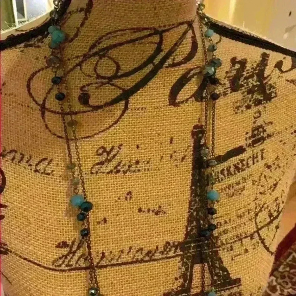 Beautiful New Condition Necklaces OS - Picture 2 of 5